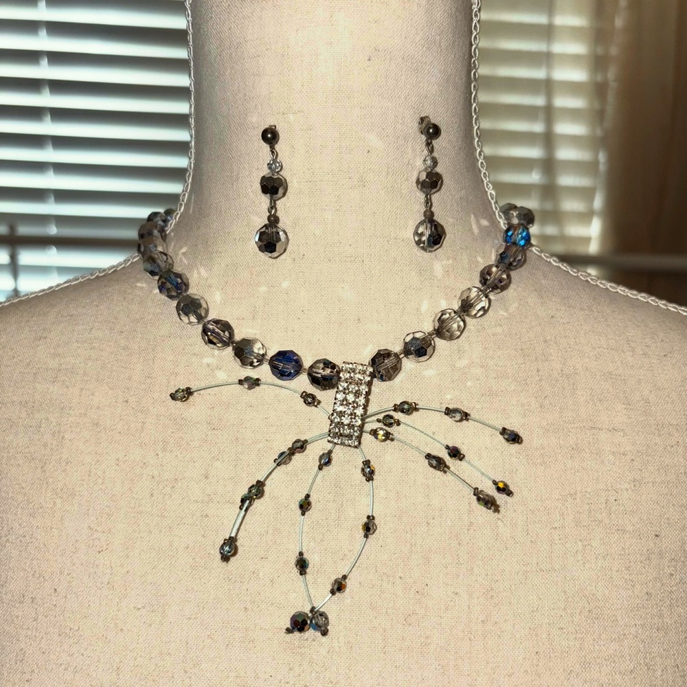 Elegant Crystal Necklace and Earring Set